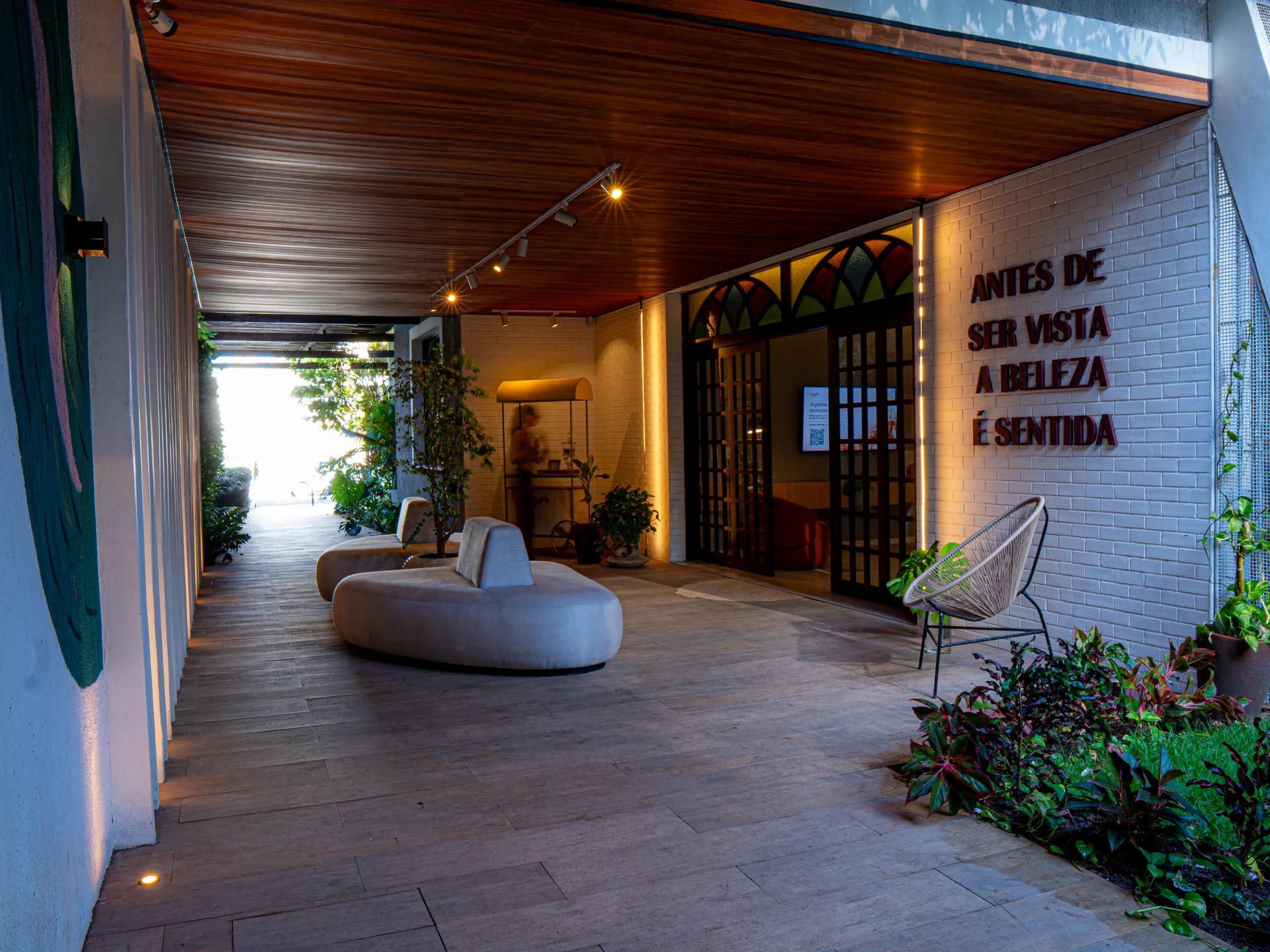 Casa Vy'a Entrada e Galeria de Acolhimento